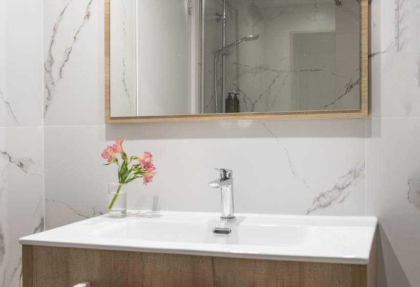 Отель Lloret Santa Rosa By Pierre & Vacances