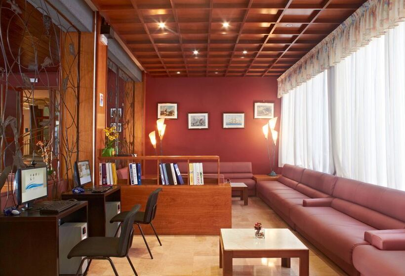 Отель Lloret Santa Rosa By Pierre & Vacances