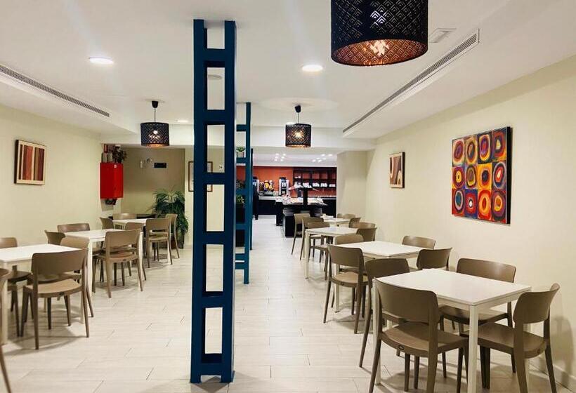 Отель Los Jazmines