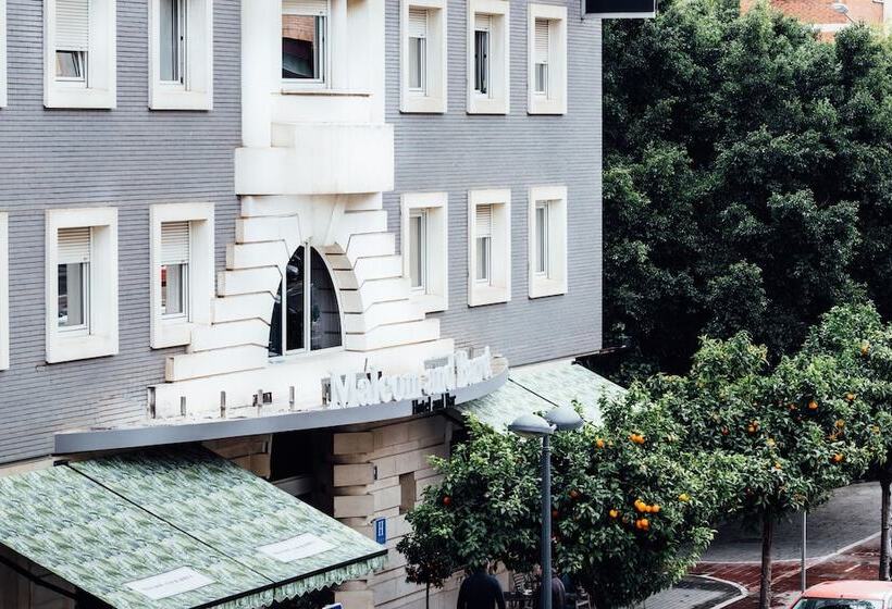 فندق Malcom And Barret