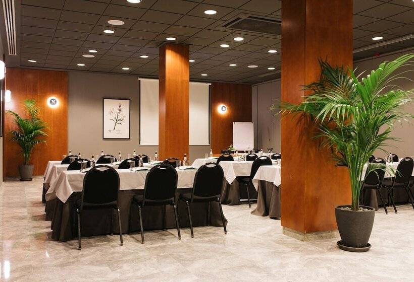 فندق Malcom And Barret