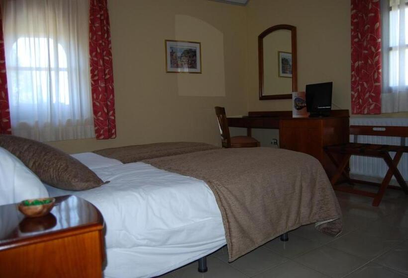 Отель Masia Del Cadet