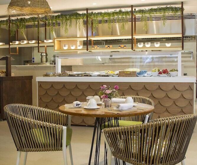 Отель May Altafulla Beach Boutique