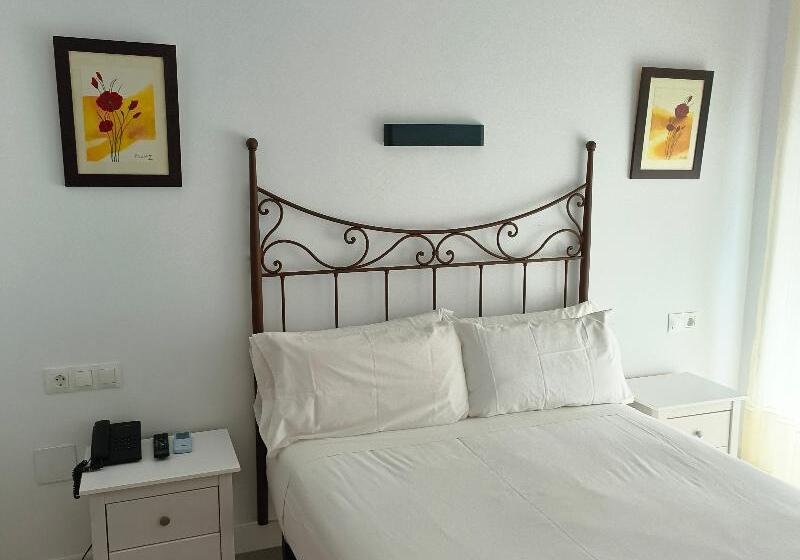 ホテル Mediterráneo By Croma