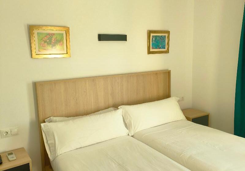 ホテル Mediterráneo By Croma