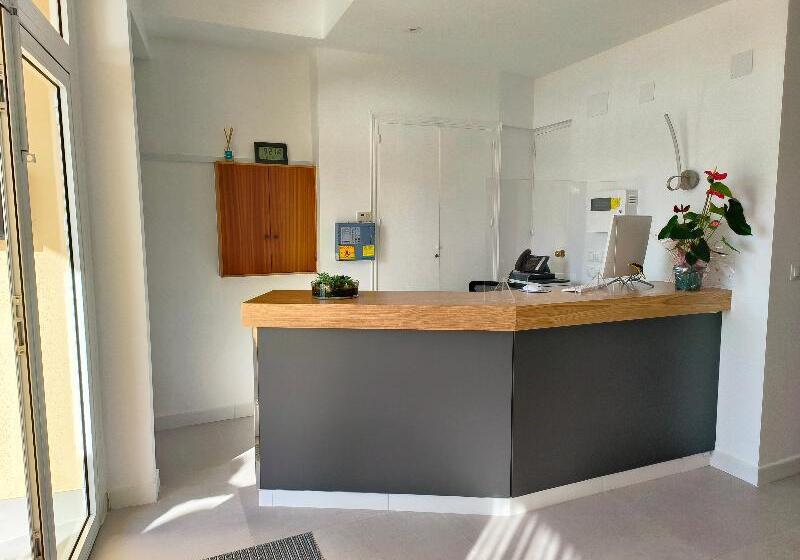 ホテル Mediterráneo By Croma