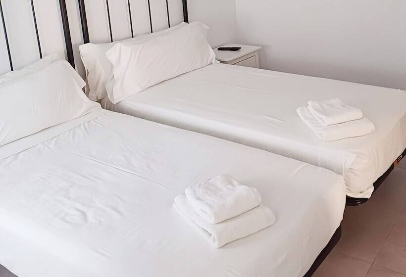 ホテル Mediterráneo By Croma