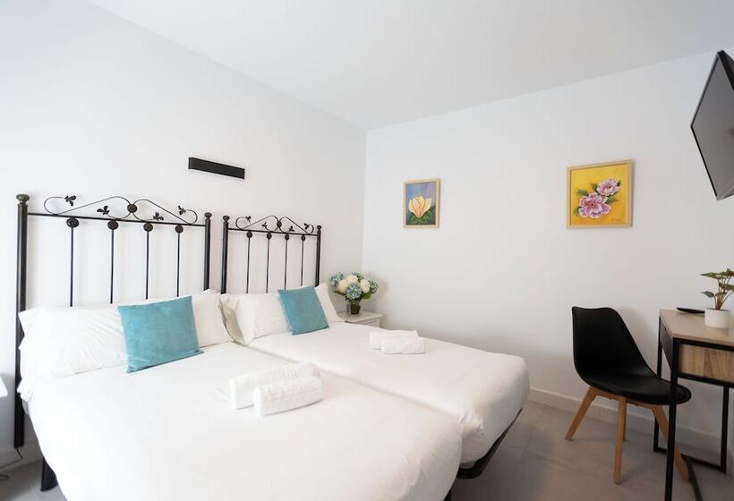 ホテル Mediterráneo By Croma