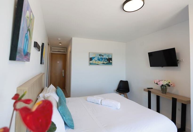 ホテル Mediterráneo By Croma