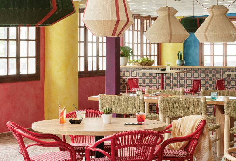 Отель Meliá La Palma