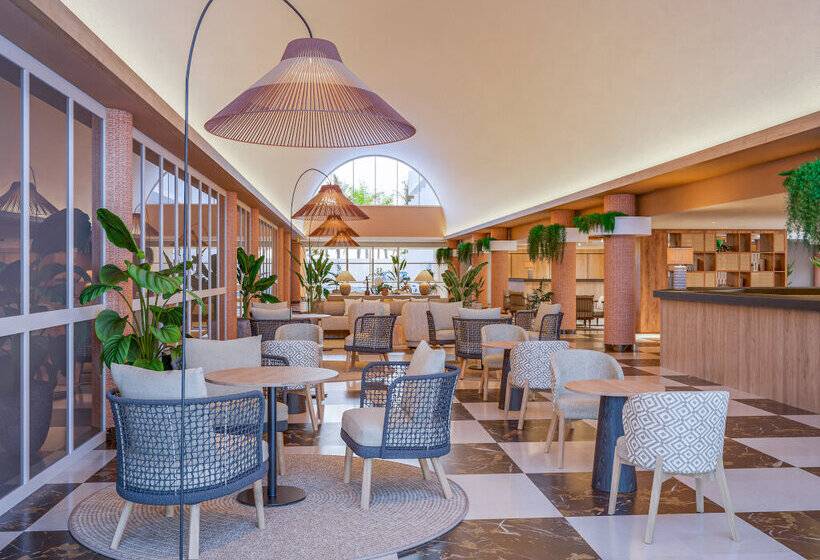 Отель Meliá La Palma