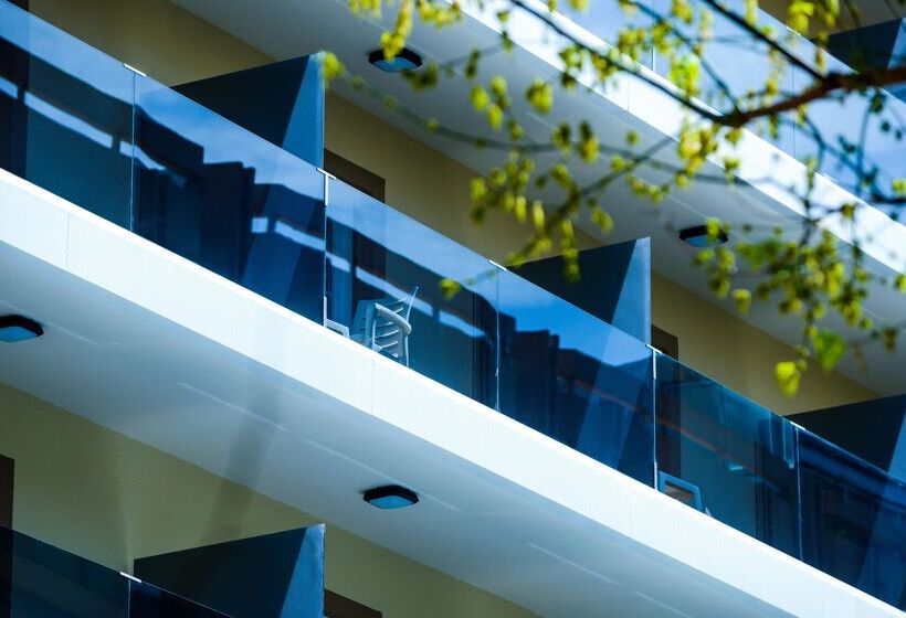 فندق Monarque El Rodeo