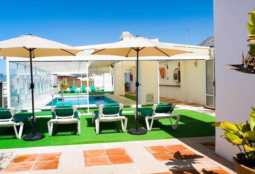 فندق Monarque El Rodeo