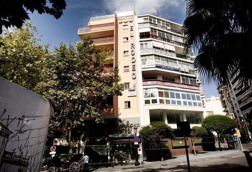 فندق Monarque El Rodeo