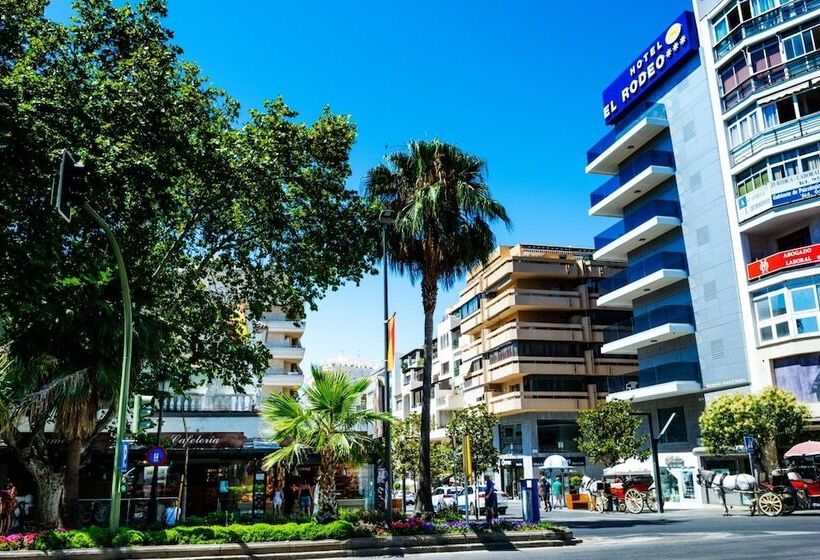 فندق Monarque El Rodeo