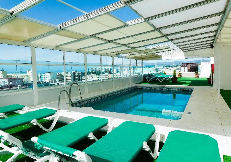 فندق Monarque El Rodeo