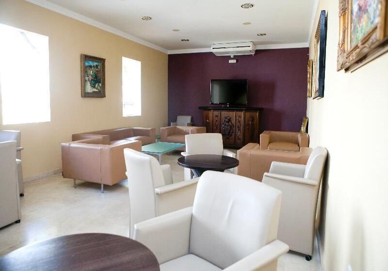 ホテル Moon Dreams Fuengirola