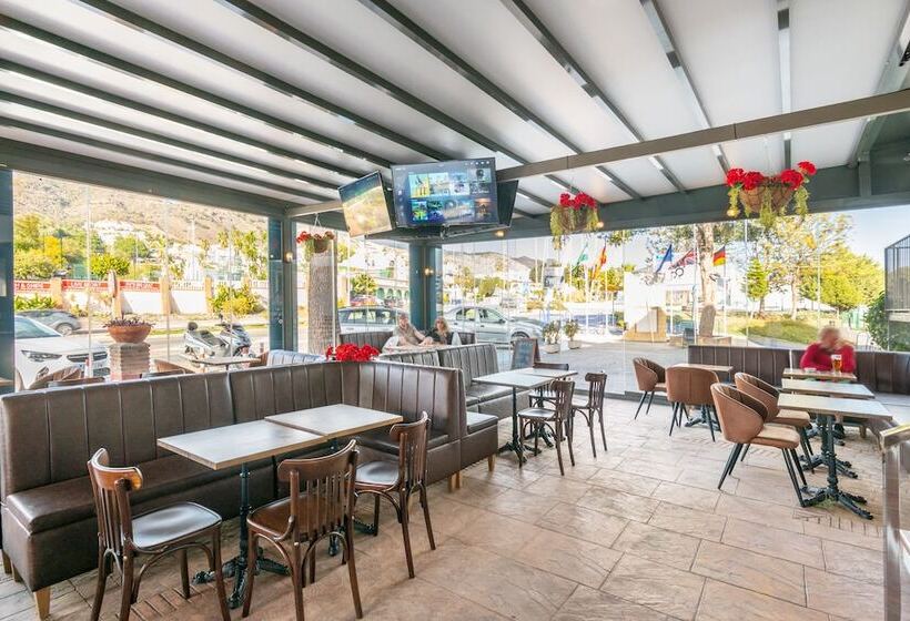 בית מלון כפרי Nerja Club By Dorobe