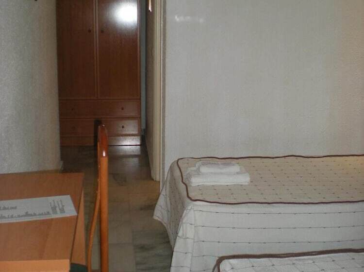 בית מלון כפרי New Sanz