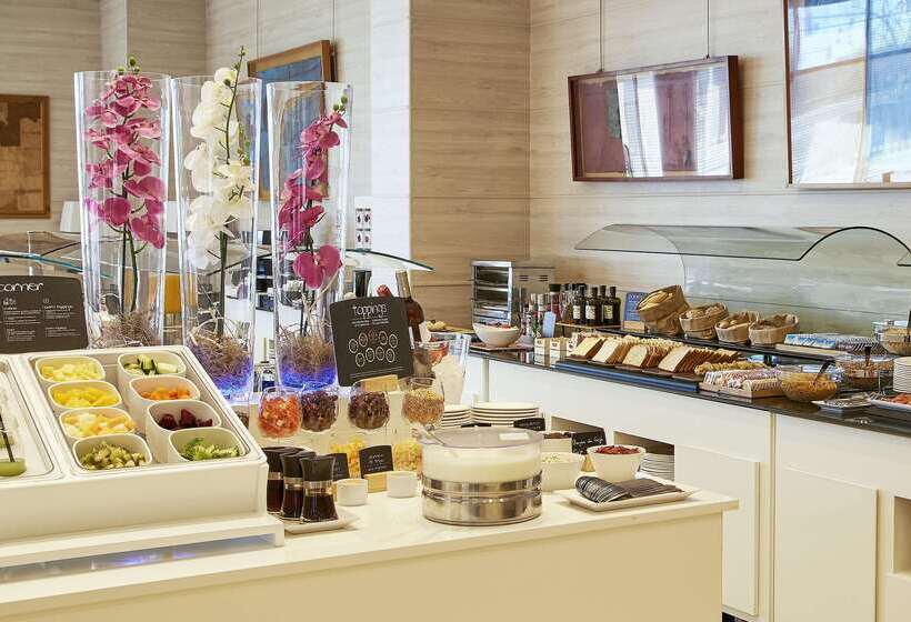 فندق NH Valencia Center