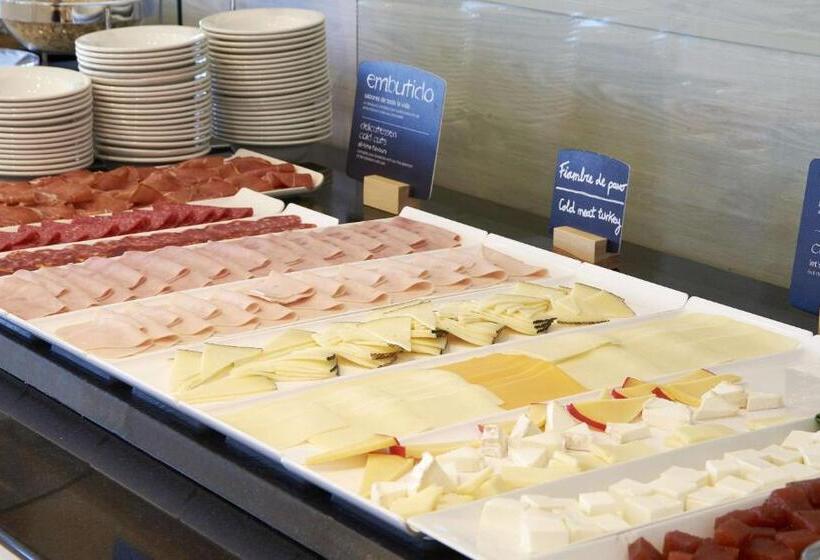 فندق NH Valencia Center