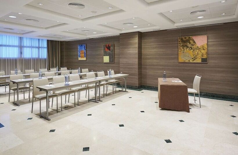 فندق NH Valencia Center