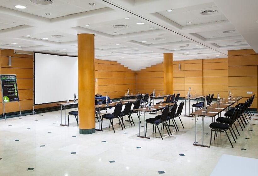 فندق NH Valencia Center