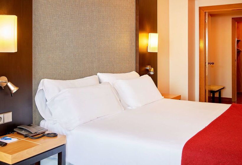 فندق NH Ciudad De Valencia