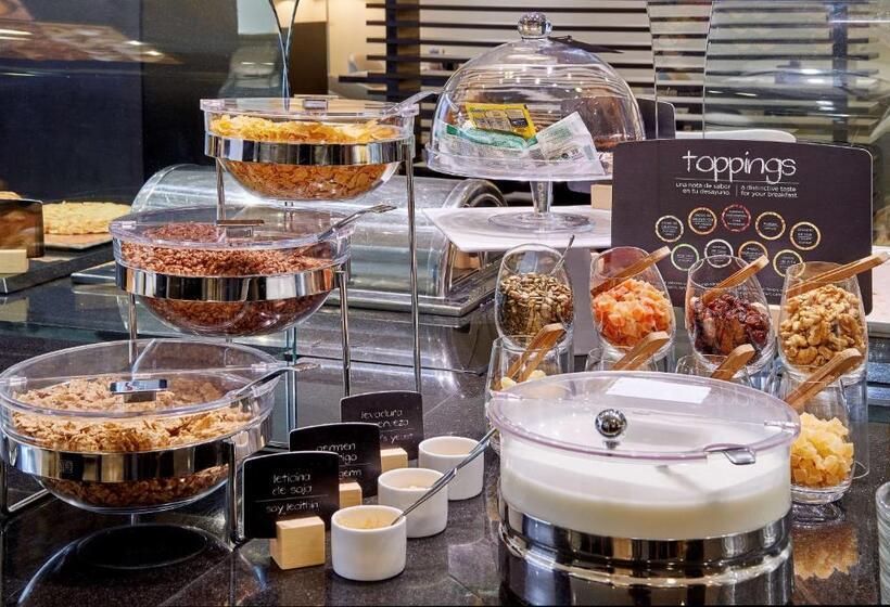 فندق NH Ciudad De Valencia