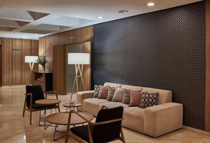 فندق NH Ciudad De Valencia