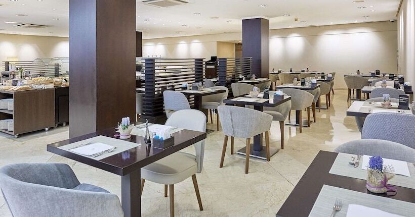 فندق NH Ciudad De Valencia