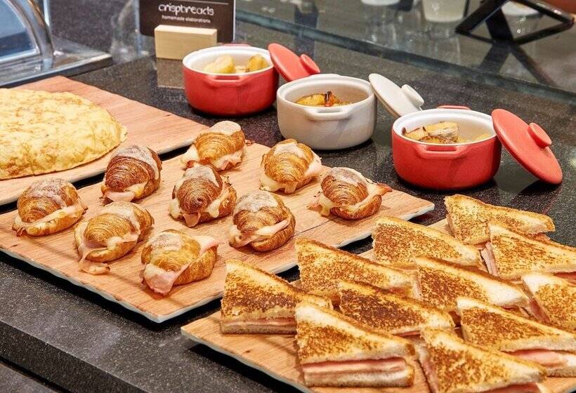 فندق NH Ciudad De Valencia