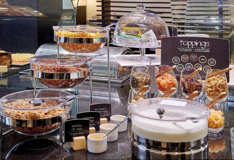 فندق NH Ciudad De Valencia