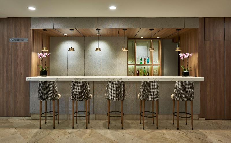 فندق NH Ciudad De Valencia