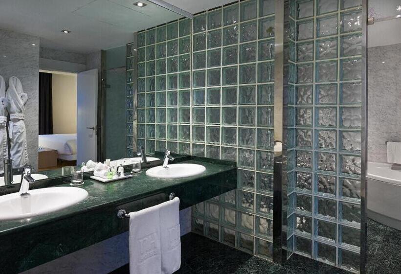 בית מלון כפרי NH Collection Villa De Bilbao