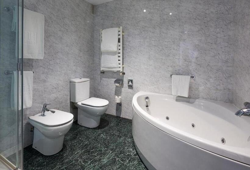 בית מלון כפרי NH Collection Villa De Bilbao