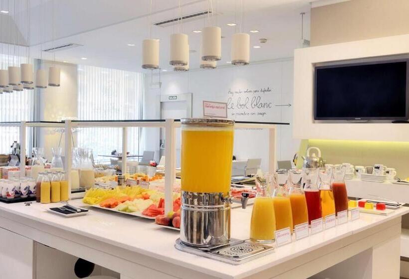 בית מלון כפרי NH Collection Villa De Bilbao