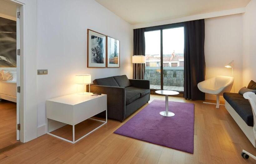 בית מלון כפרי NH Collection Villa De Bilbao