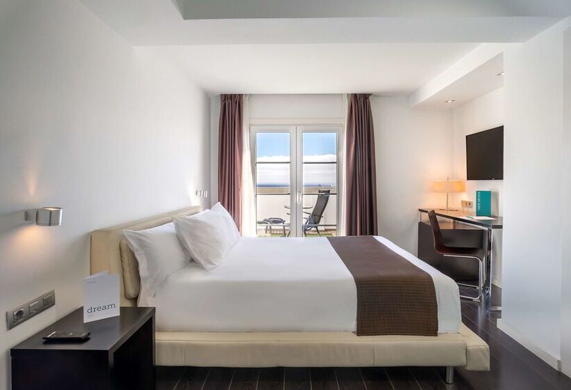 Отель Occidental Santa Cruz Contemporaneo