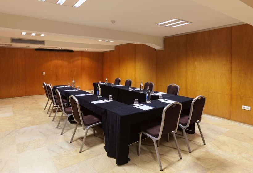 Отель Occidental Santa Cruz Contemporaneo