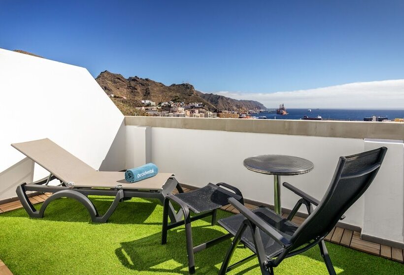 Отель Occidental Santa Cruz Contemporaneo