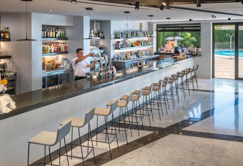 Отель Olympus Palace