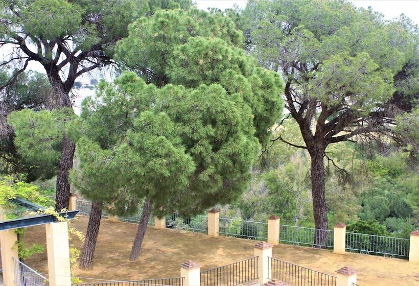 בית מלון כפרי Oromana