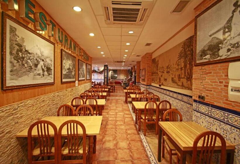 Отель Paris Centro