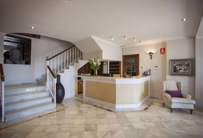 Отель Piedra Paloma