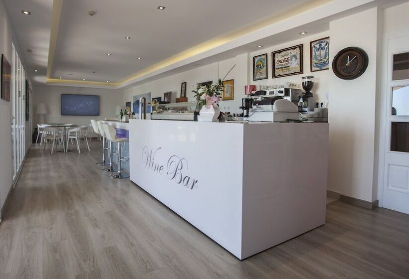 Отель Piedra Paloma