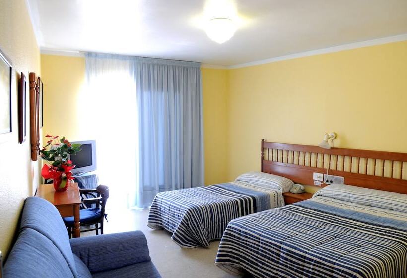 Отель Plaça Vella