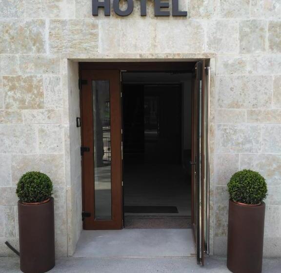 فندق Puerta Ciudad Rodrigo