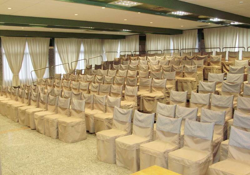 هتل Puerta De Segovia