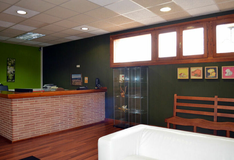 ホテル Puerta Pinares